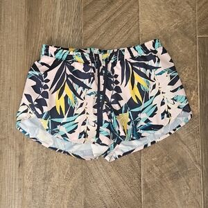 Old Navy Women's Tropical Print Athletic Shorts - Medium